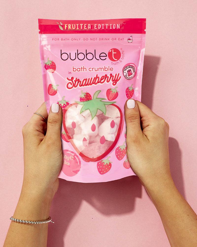 BUBBLE T FRUITEA BATH CRUMBLE STRAWBERRY